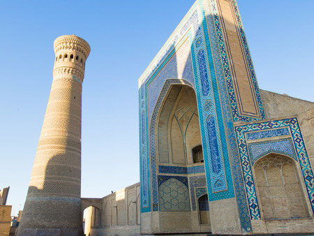 kalyan-minaret-and-mosque